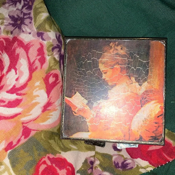 American Vintage Accessories - Vintage pocket mirror and pill holder vintage